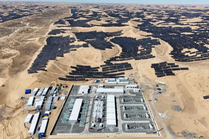 CGDG-Largest-PV-Farm-in-Xinjiang-04
