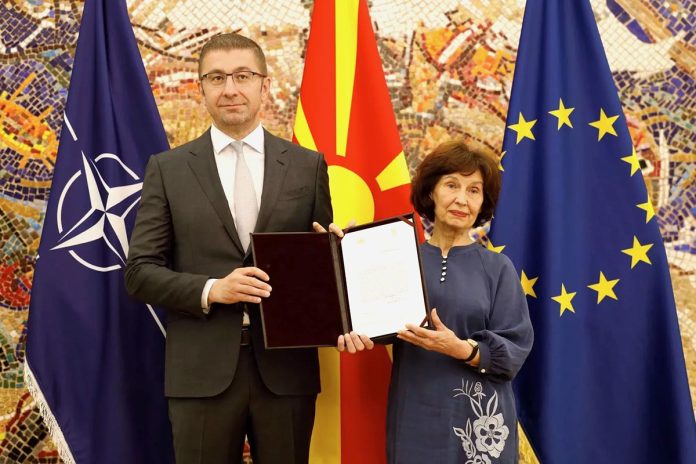 Mickoski-Receives-Mandate-Gordana-Siljanovska-Davkova