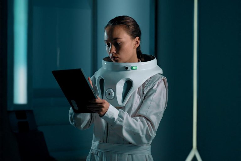 Study Finds Women More Resilient to Space Travel Stress