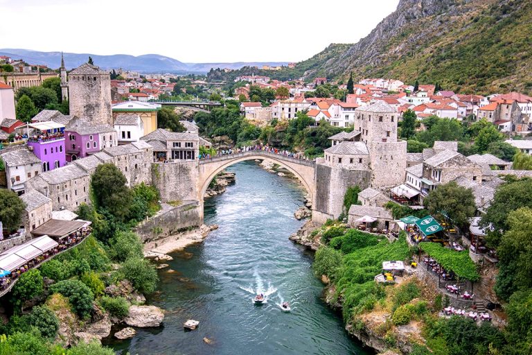 Traditional Diving Competition Held in Mostar