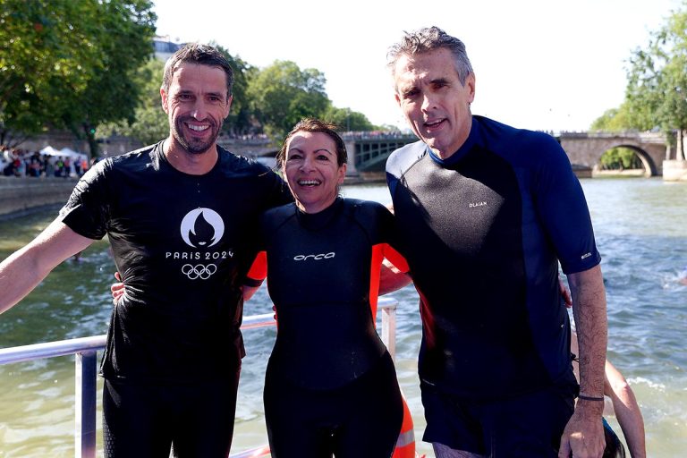 Seine is Bit Cold, But Not Too Bad, Says Paris Major