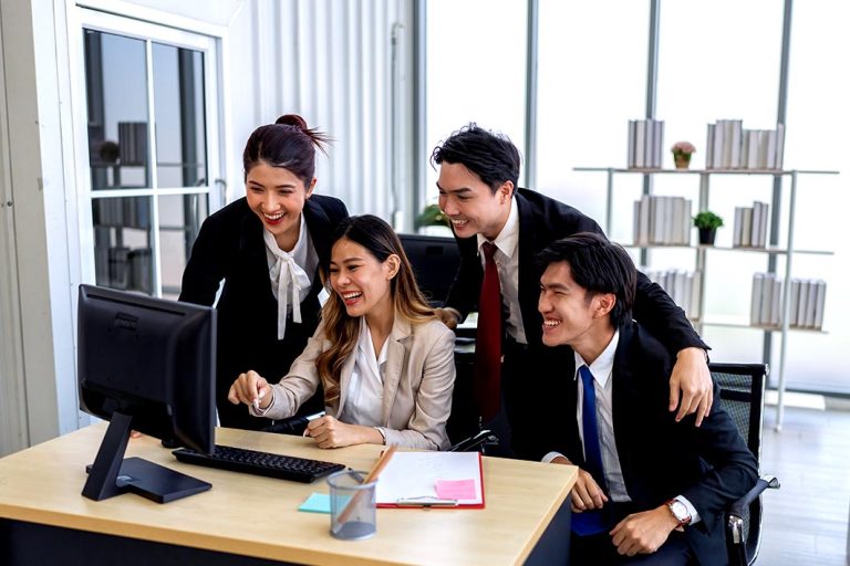 Japan Tackles Labour Shortage by Adopting Four-Day Work Week