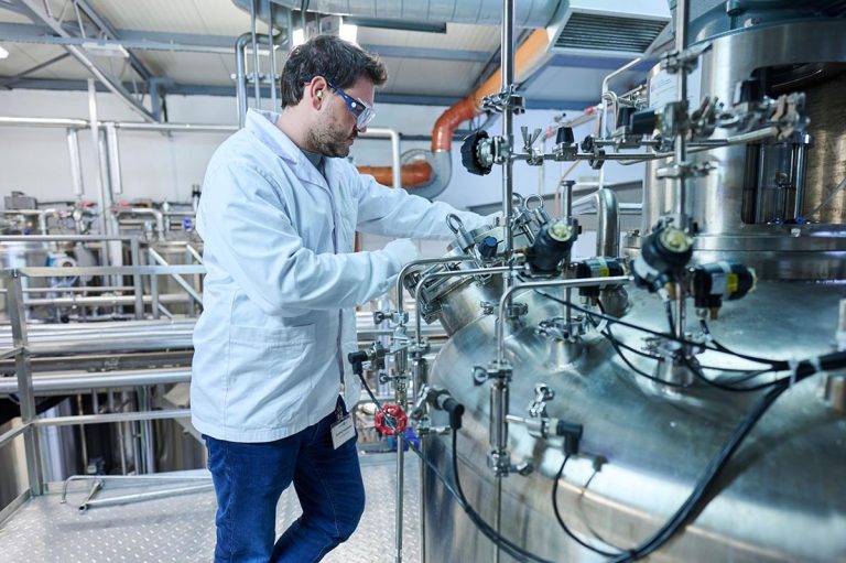 US and Slovenian Firms Partner to Tackle Plastic Waste