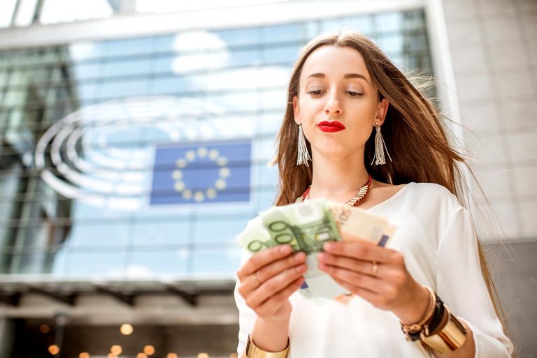 EU Sees Rise in Average Full-Time Annual Salaries in 2023