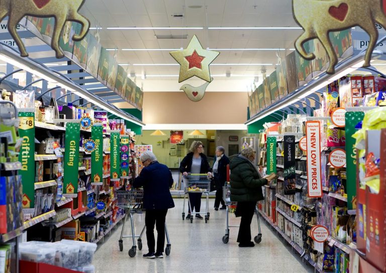 North Macedonia Monitors New Year Basket Discounts