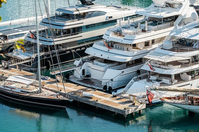 Beautiful,Mega,And,Superyachts,At,Dock,In,English,Harbour,,A