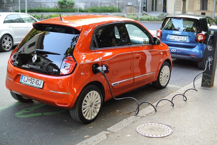 Ljubljana,,Slovenia,-,July,8,,2022:,Renault,Twingo,Electric,Car