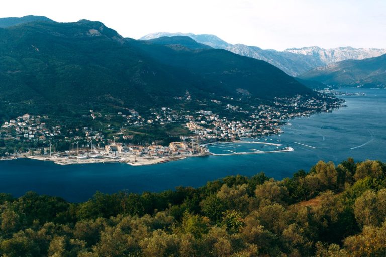 Emerald Azzurra Docks in Herceg Novi