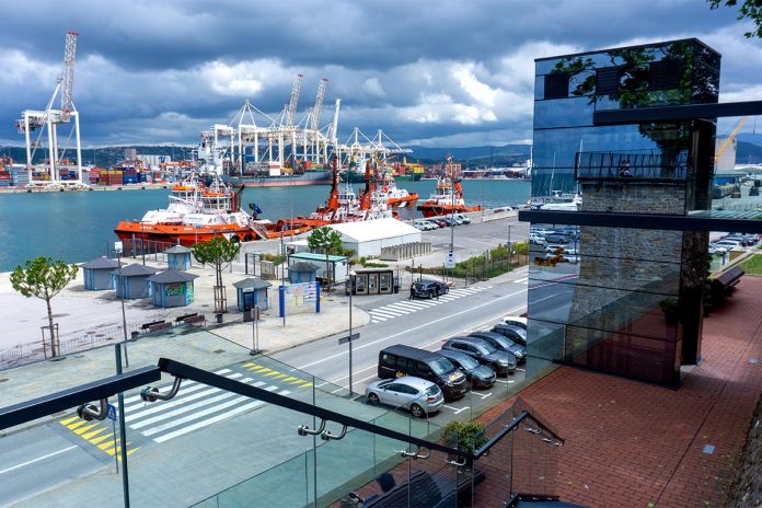Panoramic,Glass,Elevator,In,The,Port,Of,Koper.,In,The
