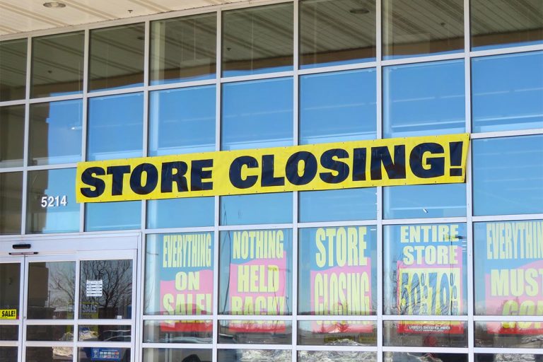 America’s Retail Meltdown Accelerates as 15,000 Stores Set to Close in 2025