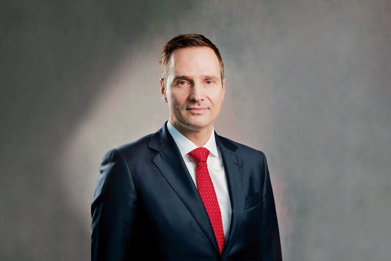 Tamas Kamarasi Takes Helm of Montenegrin Banking Association