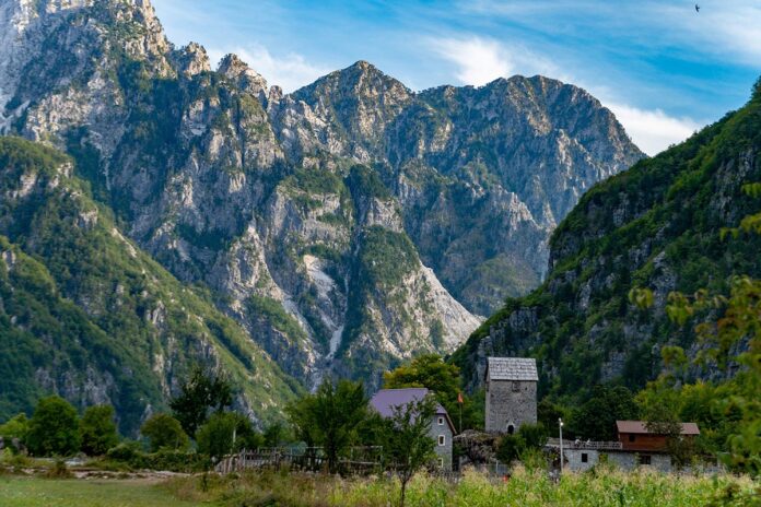 Theth,,The,Albanian,Alps,,The,Prokletije,Mountain,Range,,Waterfalls,,The