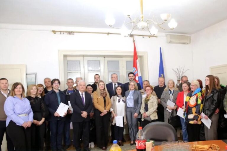 First Public Granting Of Croatian Citizenship Held In Serbia