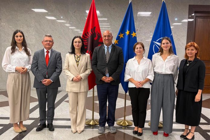 Shqipëria rikonfirmon përafrimin me politikën e jashtme dhe të sigurisë të BE-së Shqipëria rikonfirmon përafrimin me politikën e jashtme dhe të sigurisë të BE-së