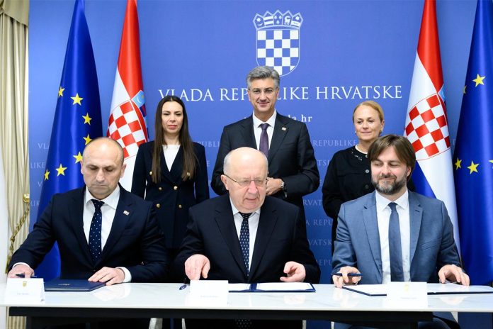 Kroacia avancon planin prej 1.7 miliardë eurosh për prokurime ushtarake përmes instrumentit SAFE të BE-së Kroacia avancon planin prej 1.7 miliardë eurosh për prokurime ushtarake përmes instrumentit SAFE të BE-së