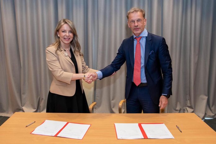 Croatia and Montenegro Sign Pact to Streamline Euro Cash Exchange Croatia and Montenegro Sign Pact to Streamline Euro Cash Exchange