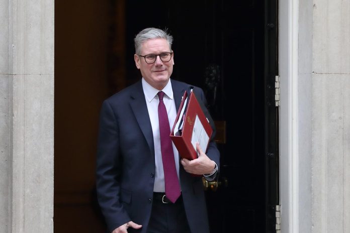 Keir Starmer podnio ostavku na funkciju premijera Ujedinjenog Kraljevstva Keir Starmer podnio ostavku na funkciju premijera Ujedinjenog Kraljevstva