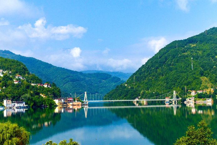 EBRD & EU Aid Flood-Hit Businesses in Bosnia and Herzegovina EBRD & EU Aid Flood-Hit Businesses in Bosnia and Herzegovina
