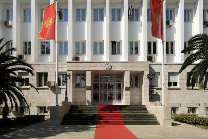 Mali i Zi nis procesin e ndryshimit të Kushtetutës Mali i Zi nis procesin e ndryshimit të Kushtetutës