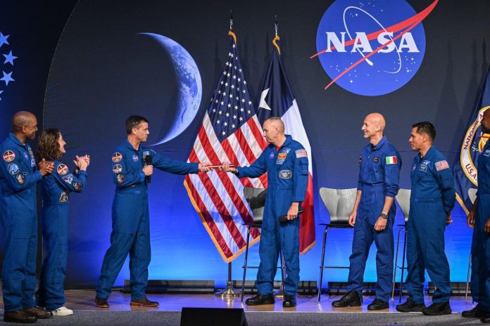 Astronaut Of Slovenian Descent To Lead NASA’s Artemis III Mission Astronaut Of Slovenian Descent To Lead NASA’s Artemis III Mission