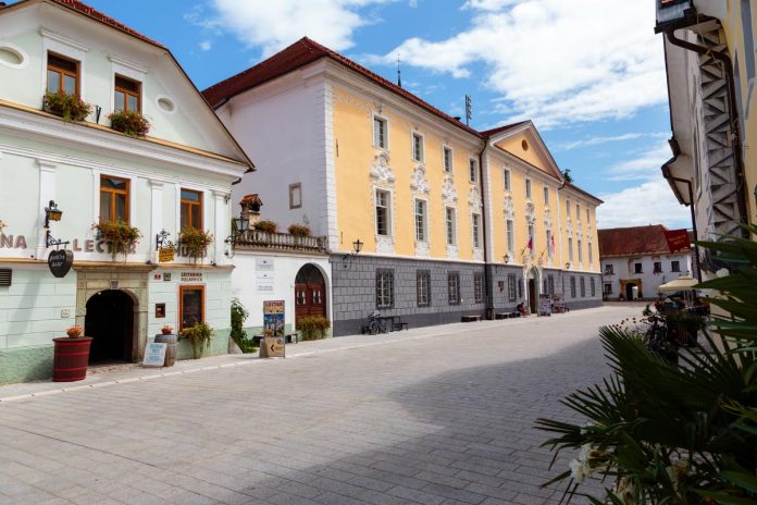 Radovljica Museum Opens Deposit of Rare Beekeeping Artifacts Radovljica Museum Opens Deposit of Rare Beekeeping Artifacts