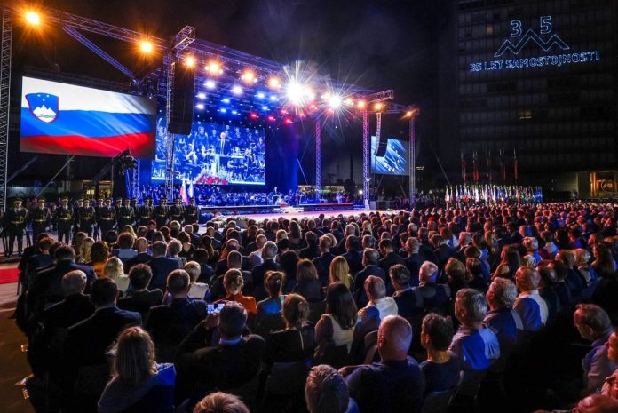 Sllovenia shënon Ditën e Pavarësisë Sllovenia shënon Ditën e Pavarësisë