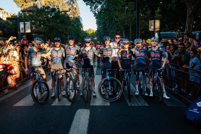 Roglič Takes Second as Slovenia Celebrates Omrzel’s Vuelta Breakthrough Roglič Takes Second as Slovenia Celebrates Omrzel’s Vuelta Breakthrough