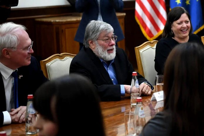 Steve Wozniak Pledges Lifelong Support to Promote Serbia Steve Wozniak Pledges Lifelong Support to Promote Serbia