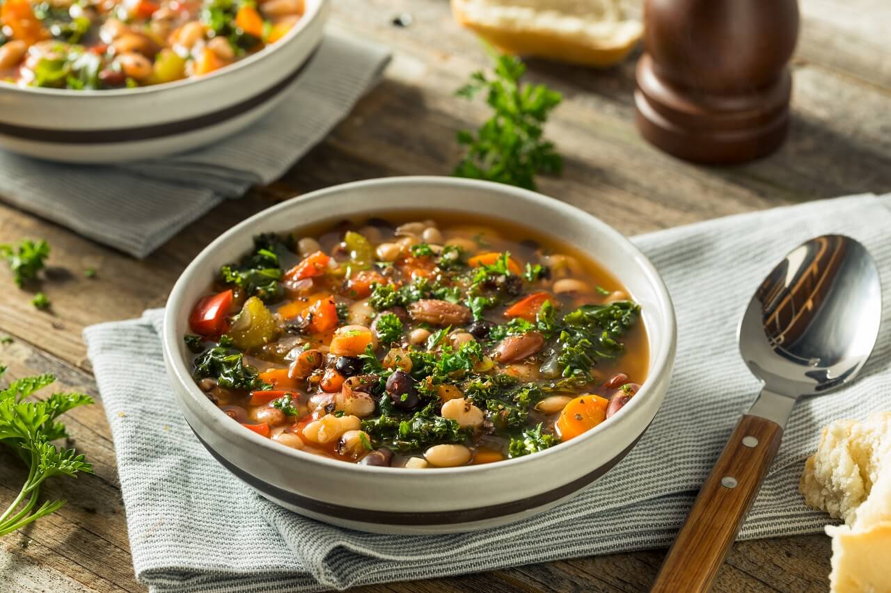 hot-organic-homemade-10-bean-soup